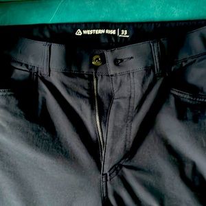 Western Rise, Evolution 2.0 pant, color “Navy”